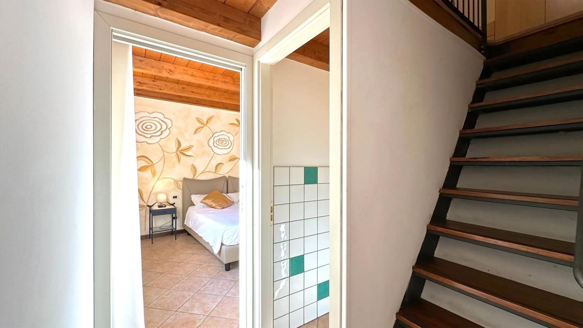 Int 6 - Suite Marco Bolonia Exterior foto