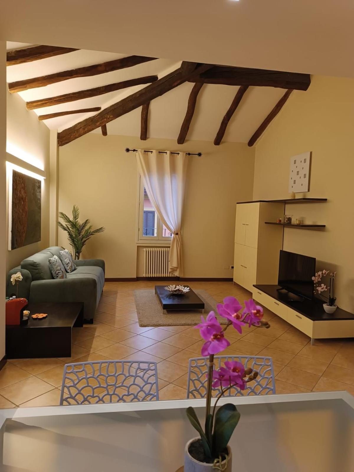 Int 6 - Suite Marco Bolonia Exterior foto